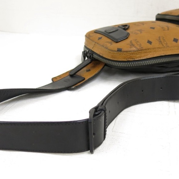 MCM Visetos PVC Calf Leather Genuine Leather Body Shoulder Bag Camel Black - Picture 3 of 10